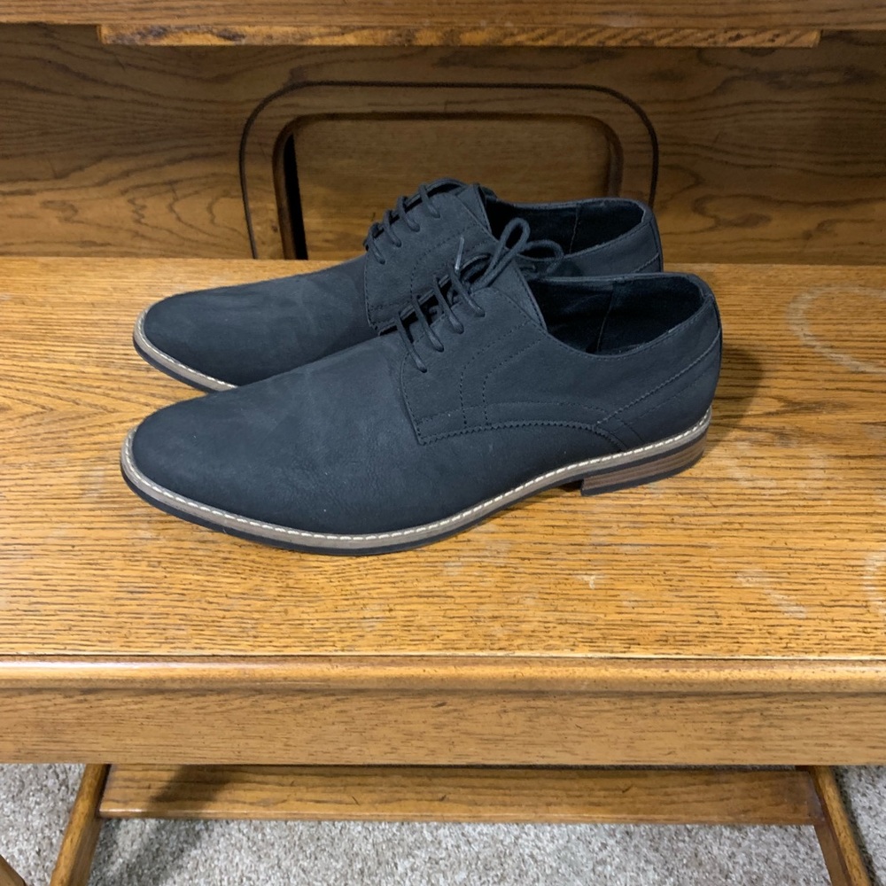 Perry Ellis dress shoes